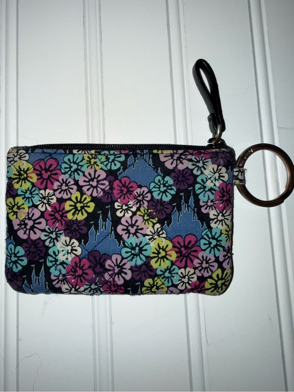 Vera Bradley/Disney "Mickeyβs Floral Celebration"
Zip ID Case
